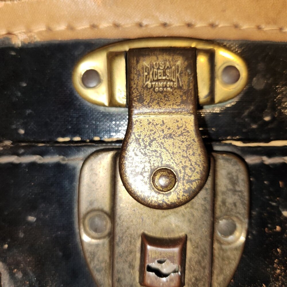 Vintage Lined Hat Box Train Case Leather Trim **AS IS** - Picture 2 of 16